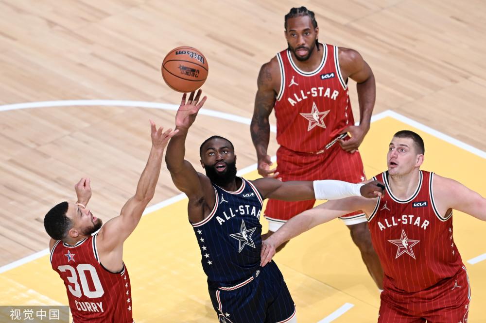 着马库斯更 着马库斯更