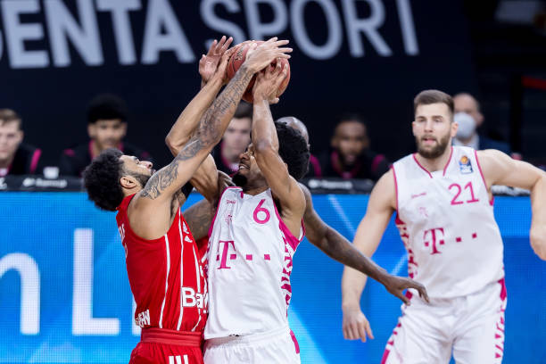 利物浦与传 利物浦与传